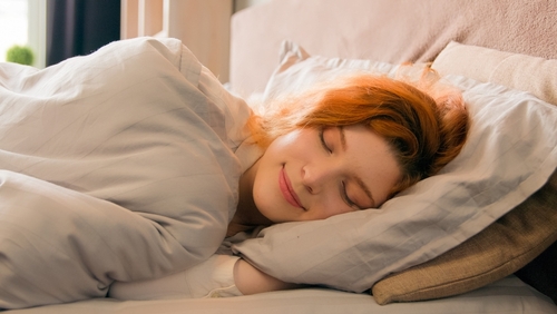 Immagine relativa al post intitolato Melatonina per l’Insonnia: Come Recuperare il Sonno nei Mesi Invernali 