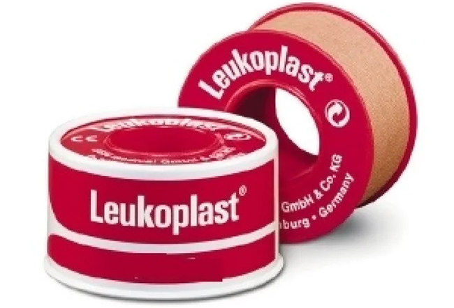 CEROTTO CHIRURGICO PERFORATO PER FISSAGGIO MEDICAZIONI IN ROCCHETTO LEUKOPLAST SUPPORTO VISCOSA COLOR PELLE MASSA ADESIVA CAUCCIU' OSSIDO DI ZINCO 1,25X500CM - Farmacia Dott. Pasquale Russo