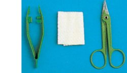 SET PER RIMOZIONE SUTURE CONFEZIONATO IN BLISTER RIGIDO, CONTENENTE FORBICE, PINZA E GARZA - Farmacia Dott. Pasquale Russo