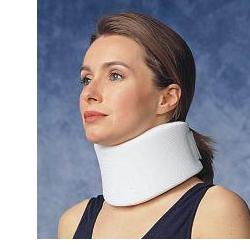 COLLARE CERVICALE IN GOMMAPIUMA DA 6CM TAGLIA MEDIUM - Farmacia Dott. Pasquale Russo