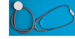 FONENDOSCOPIO LEGGERO PIATTO CON MEMBRABA ARCHETTO BIAURICOLARE PER AUSCULTAZIONE CON MOLLA ESTERNA - Farmacia Dott. Pasquale Russo