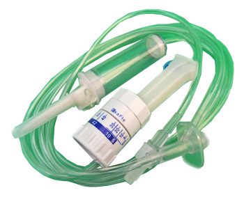 DEFLUSSORE CON REGOLATORE DI FLUSSO A GRAVITA' CON PERFORATORE 5/250ML - Farmacia Dott. Pasquale Russo