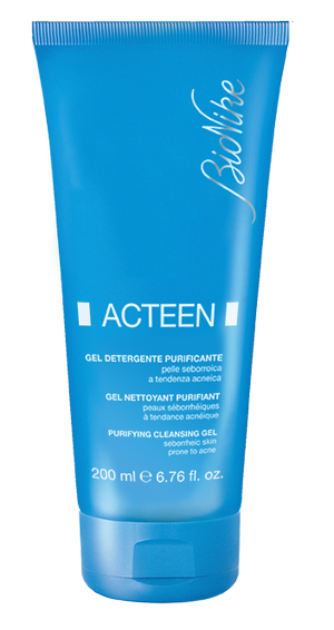 AKNET GEL DETERGENTE PURIFICANTE 200 ML - Farmacia Dott. Pasquale Russo