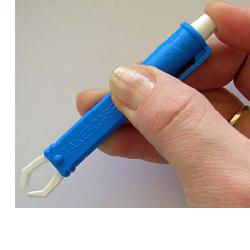 PINZETTA TOGLI ZECCHE IN PLASTICA BLISTER SINGOLO - Farmacia Dott. Pasquale Russo