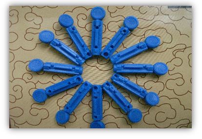LANCETTE PUNGIDITO WELLION LANCET GAUGE 28 25 PEZZI - Farmacia Dott. Pasquale Russo