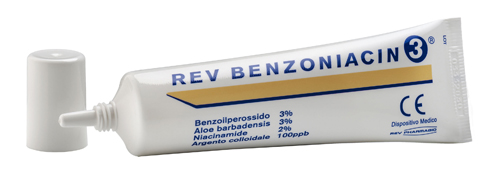 REV BENZONIACIN 3 CREMA 30 ML - Farmacia Dott. Pasquale Russo